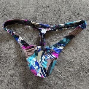 n2n bodywear swim thong (L)
